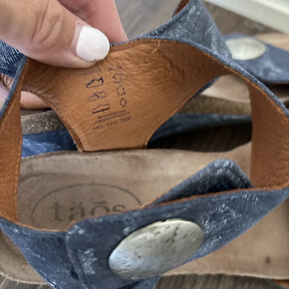Taos Carousel 2 Blue Suede Floral Wedge Heel Ankle Strap Sandal Women 8/8.5 MINT